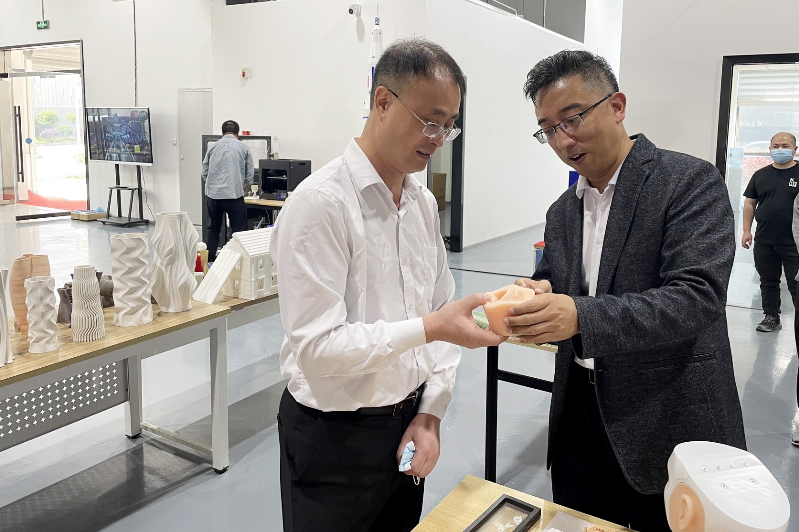 1415502J637.jpg 1415502J637.jpg