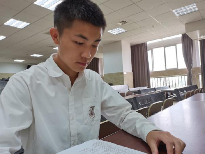 谢贵华.png 谢贵华.png